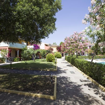 Residence Oasi Anfiteatro Porto Ottiolu Esterno foto