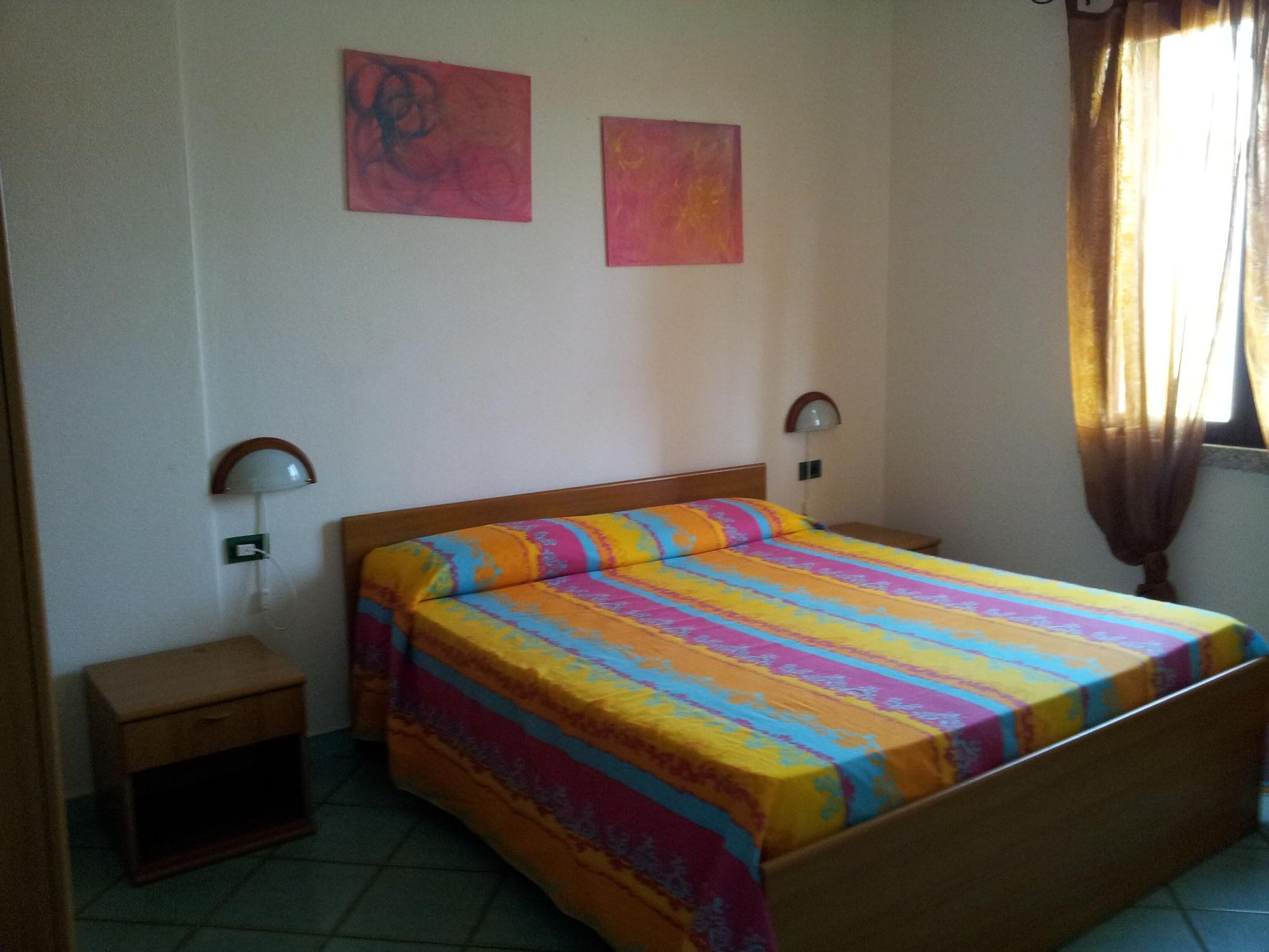 Residence Oasi Anfiteatro Porto Ottiolu Esterno foto
