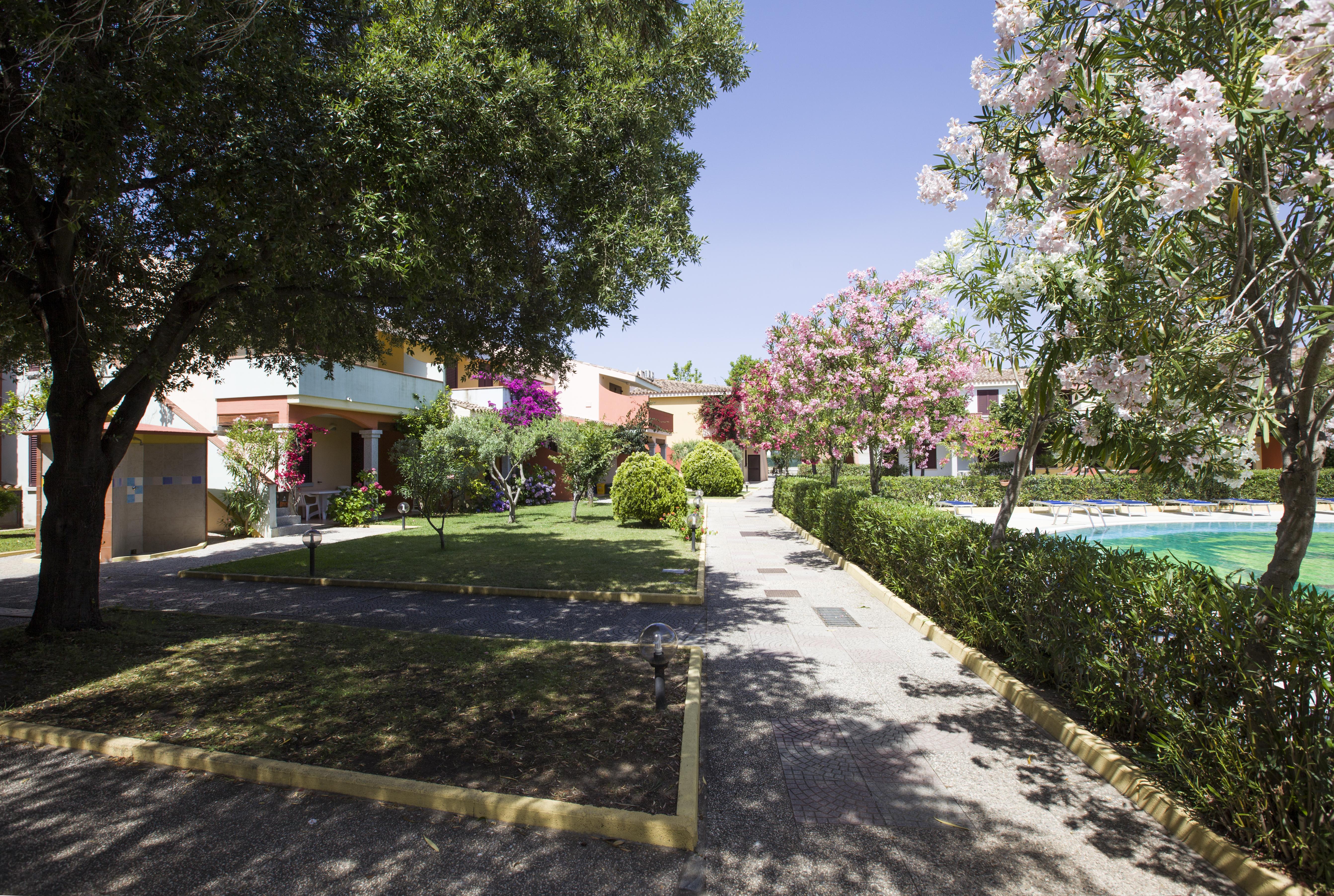 Residence Oasi Anfiteatro Porto Ottiolu Esterno foto