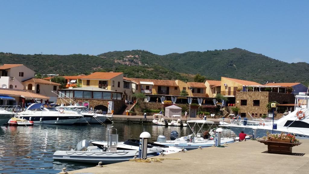 Residence Oasi Anfiteatro Porto Ottiolu Esterno foto