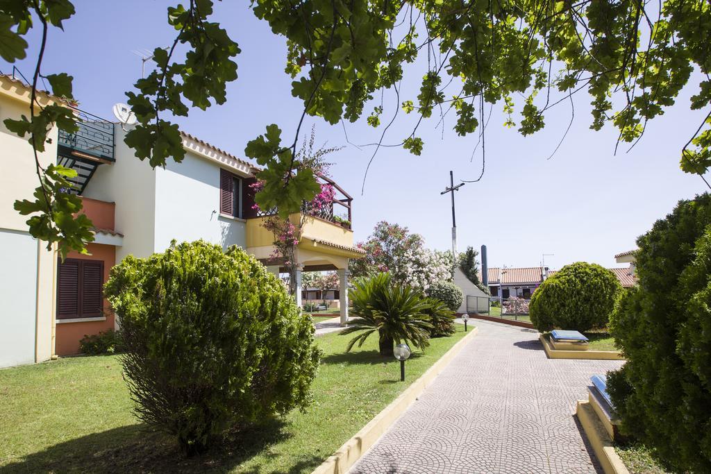 Residence Oasi Anfiteatro Porto Ottiolu Esterno foto